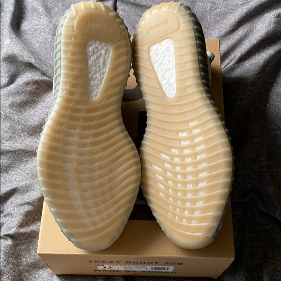 Yeezy 350 Boost - Picture 3 of 3